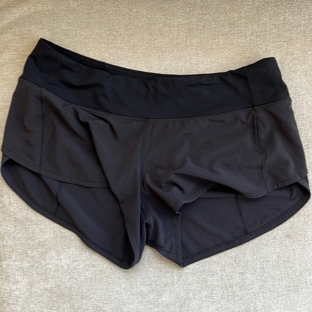 Black Lululemon speed up lined short 2.5